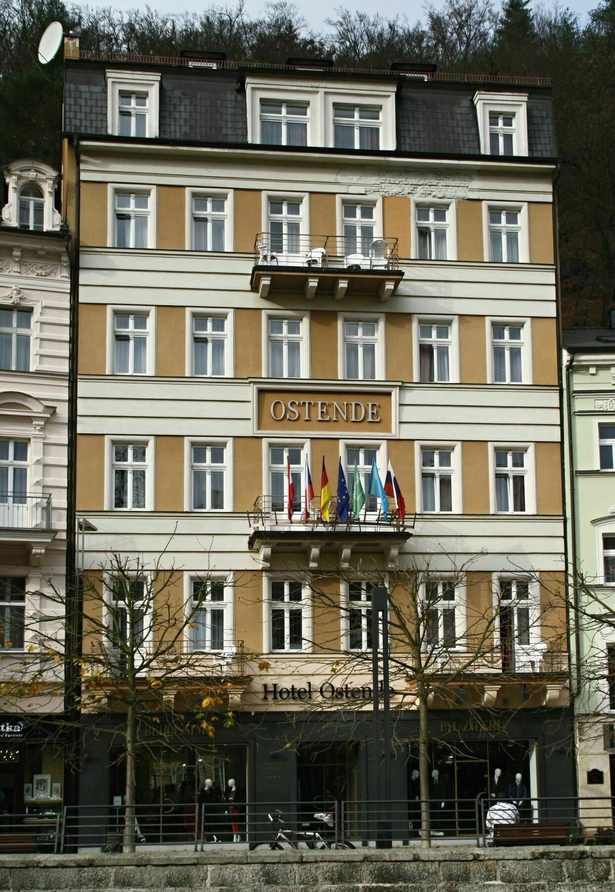 Hotel Ostende Κάρλοβι Βάρι Εξωτερικό φωτογραφία